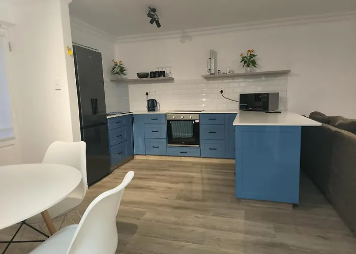 Sunny Side Apartment